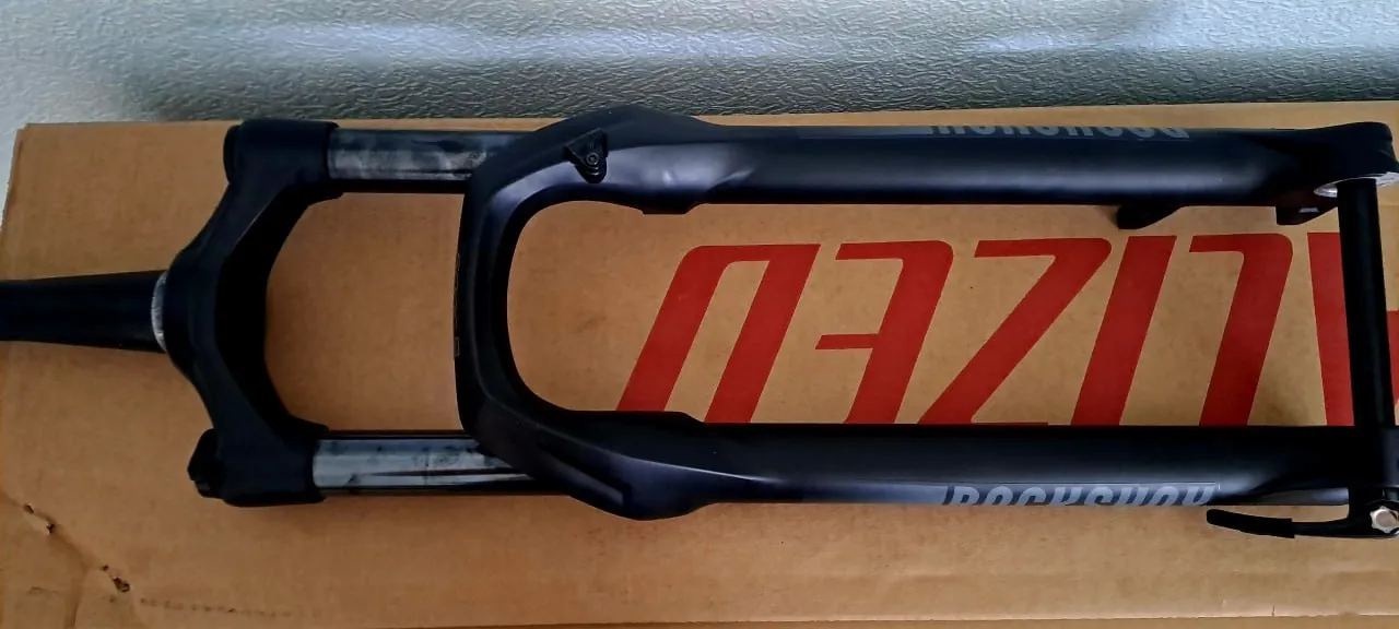 Передня вилка Rock Shox JUDY Silver TK 27.5" 130 мм фото 1