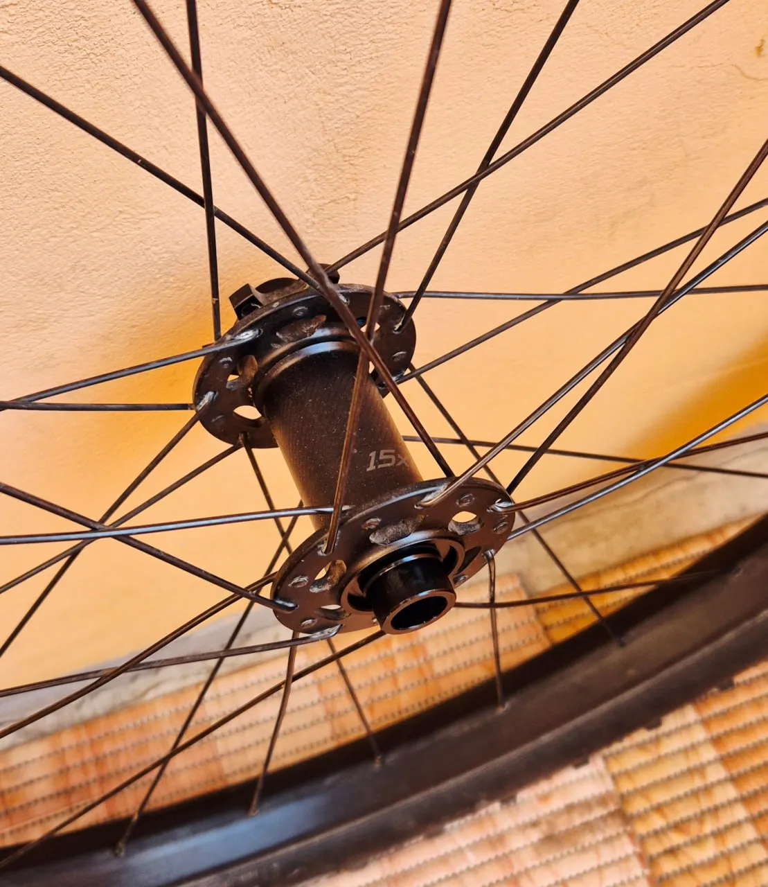 Покрышка Maxxis Rekon Race 27.5×2.35 + покрышка Continental Kryptotal Rear 27.5×2.35 + колесо Specialized 29" в сборе фото 1