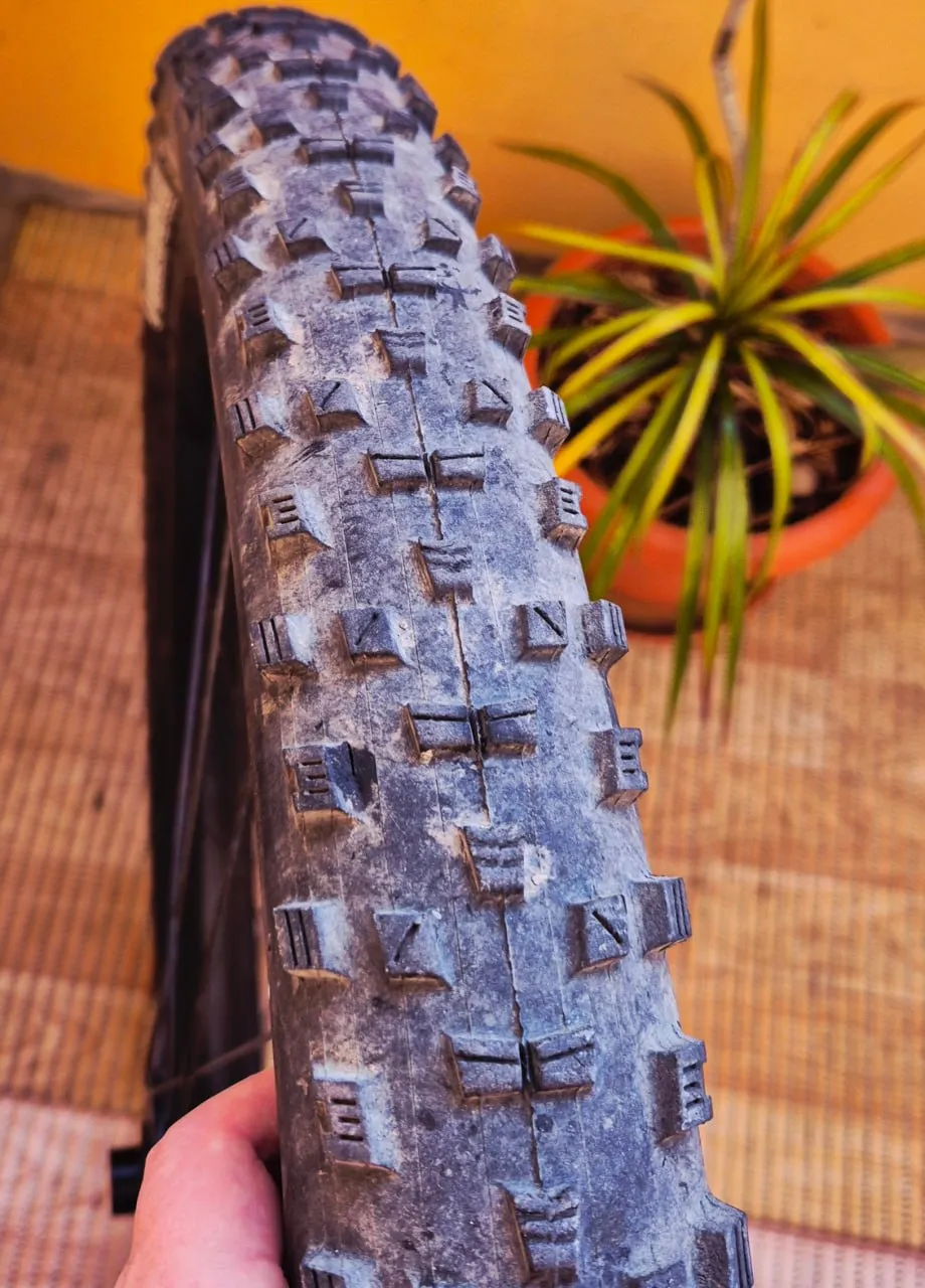 Покрышка Maxxis Rekon Race 27.5×2.35 + покрышка Continental Kryptotal Rear 27.5×2.35 + колесо Specialized 29" в сборе фото 2