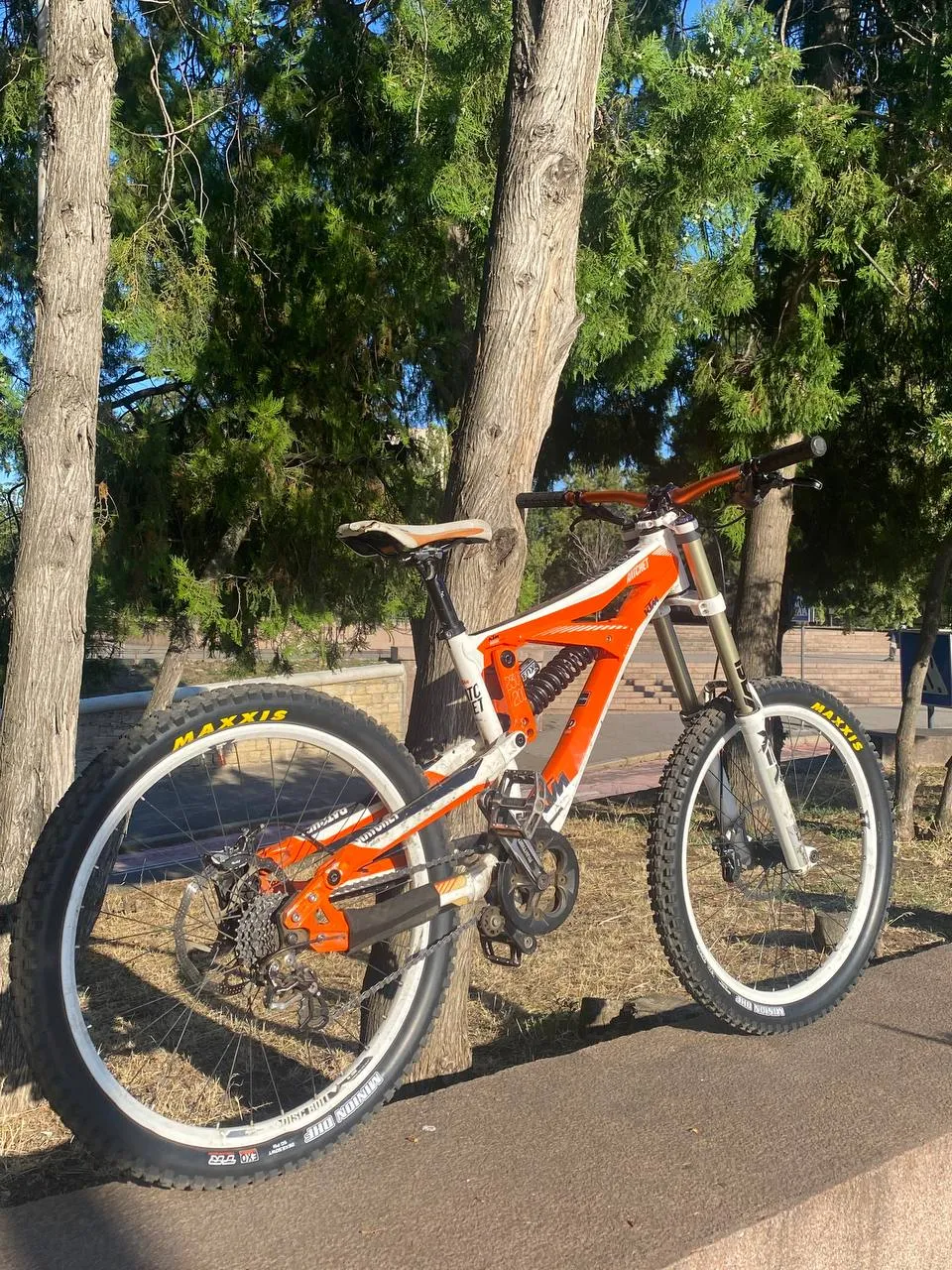 KTM Ratchet алюмінієва рама + RockShox BoXXer + Fox Van RC фото 2