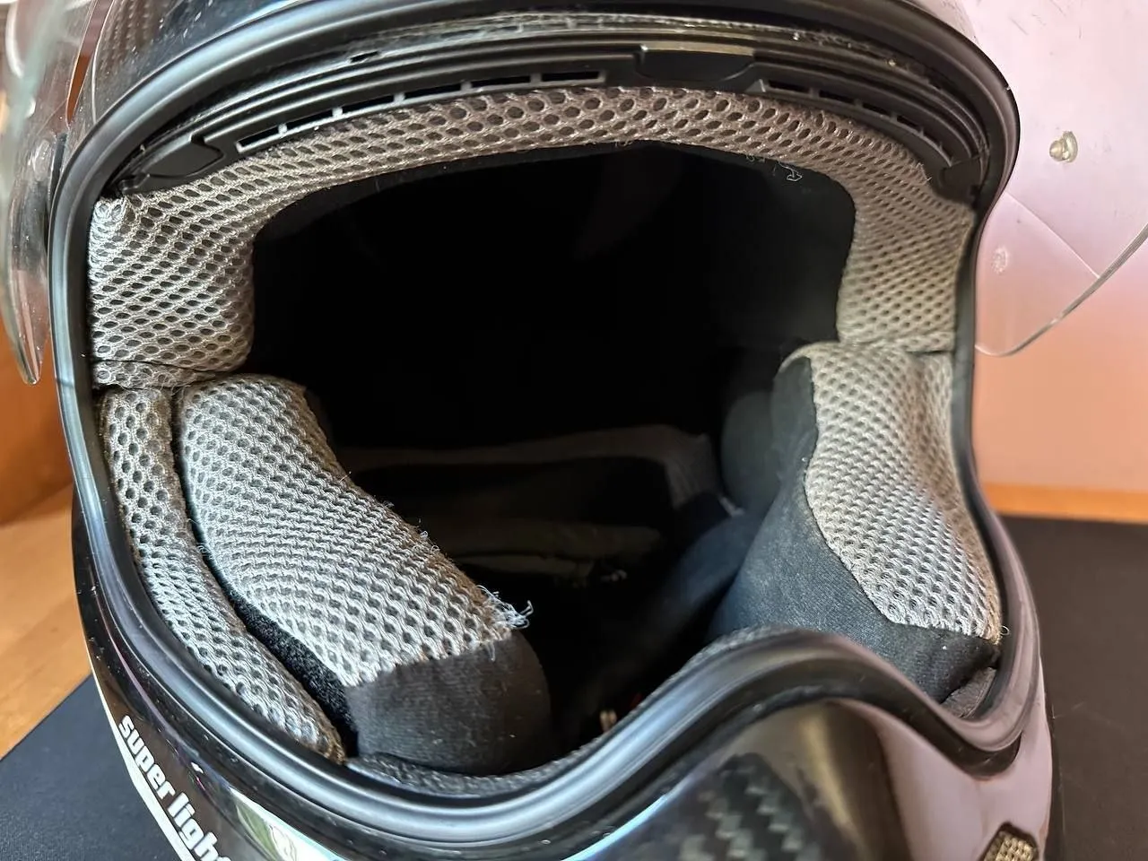 Шолом NISHUA Enduro Carbon + акустика JBL фото 2