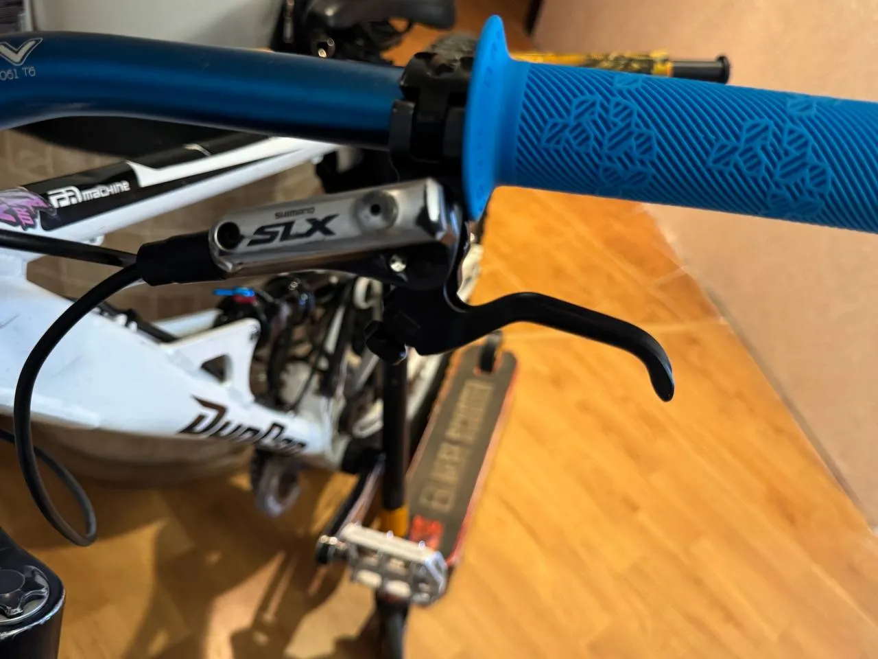 Передній гальмо Shimano SLX на Elixir 3 фото 2