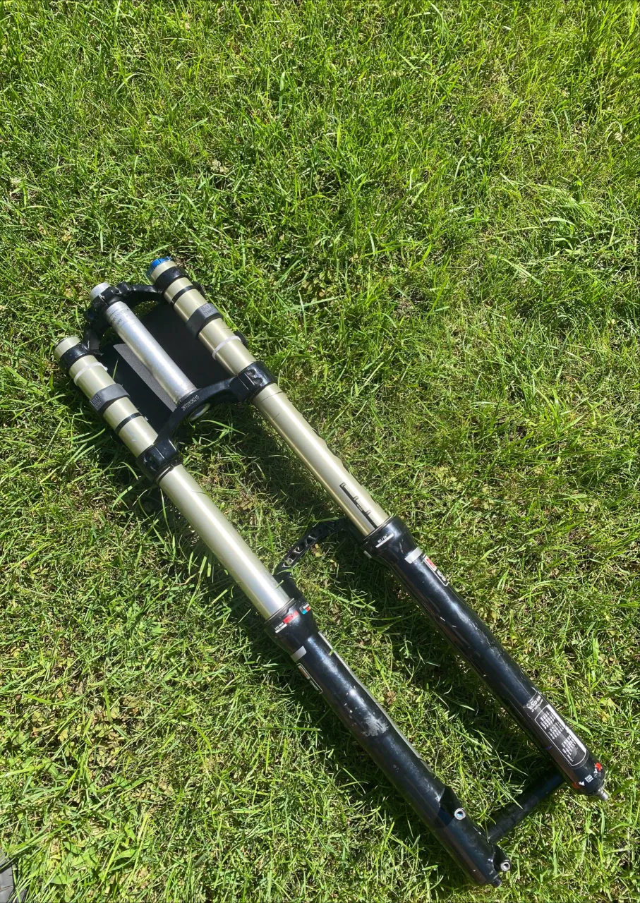 Rock Shox Boxer R2C2 передня вилка фото 2