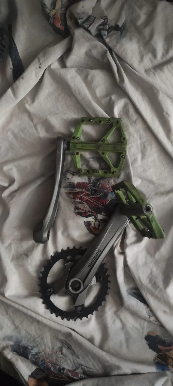 Шатуни Shimano під линки + зірочки та педалі фото 2