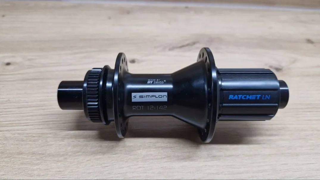 Задня втулка DT Swiss 370 Ratchet 18T 32H фото 1