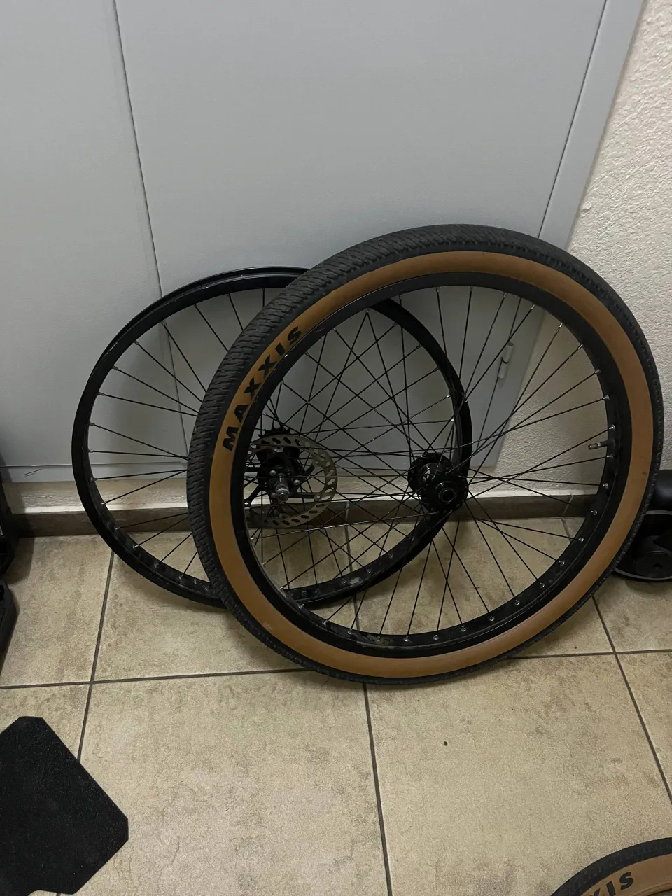 Вилсет Wienman DH 39 з колесами Maxxis та гальмами Shimano фото 5