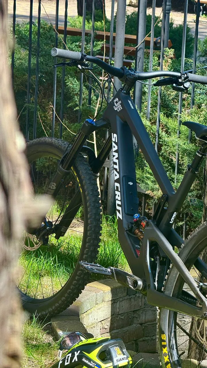 Santa Cruz Nomad V6 XL фото 1