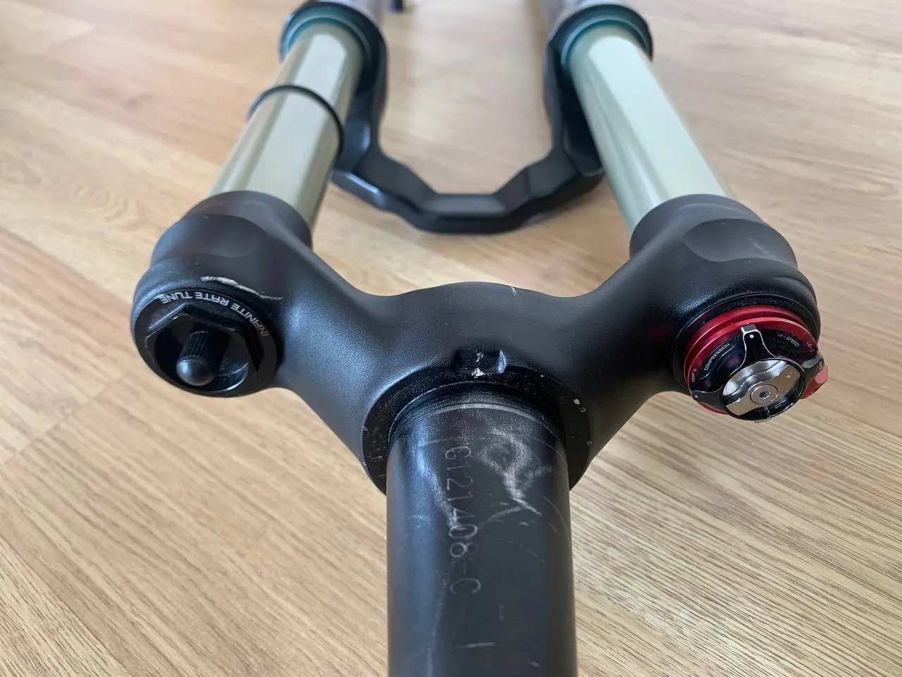 Вилка 27.5 Manitou Mattoc Pro фото 2