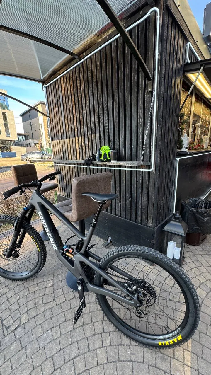 Santa Cruz Nomad V6 XL фото 4