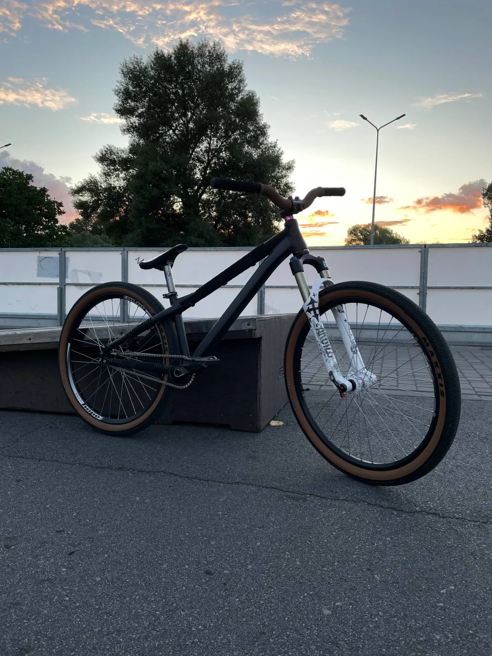 Bergamont Kiez Dirt рама + вилка RockShox Argyle RCT + колеса фото 1