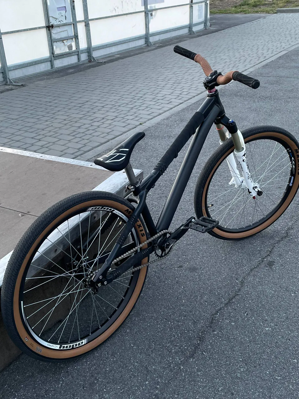 Bergamont Kiez Dirt рама + вилка RockShox Argyle RCT + колеса фото 3