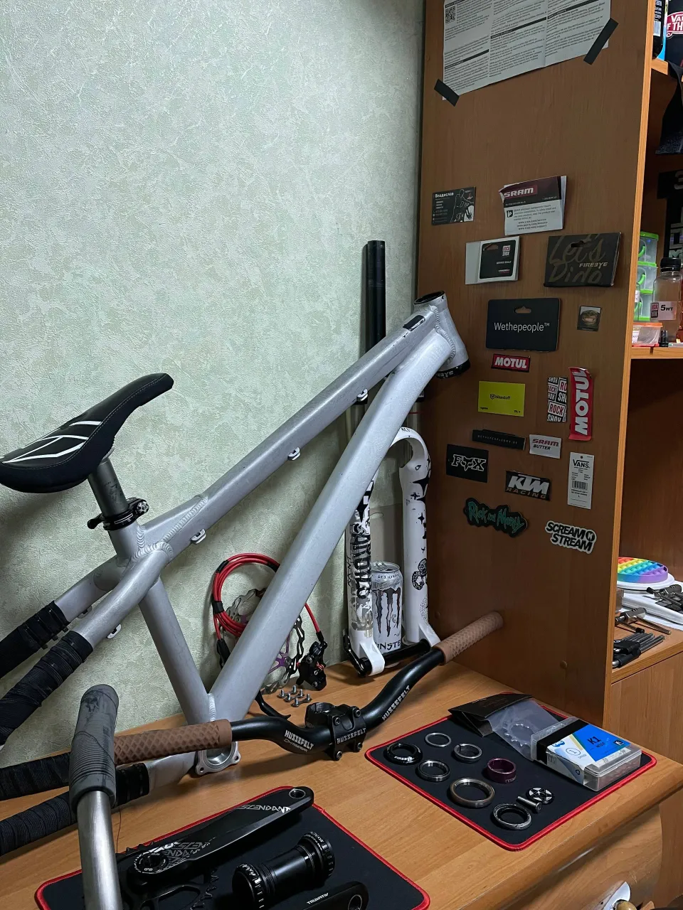 Bergamont Kiez Dirt рама + вилка RockShox Argyle RCT + колеса фото 7