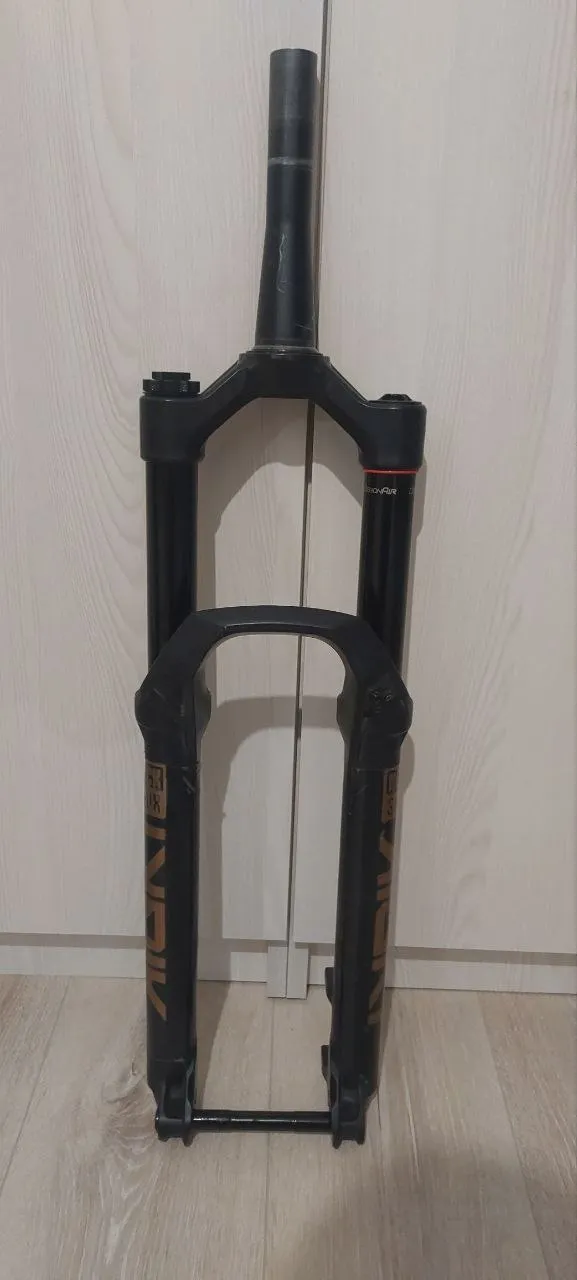 Вилка Rock Shox Lyrik Select+ Charger 3 35мм 150мм фото 1