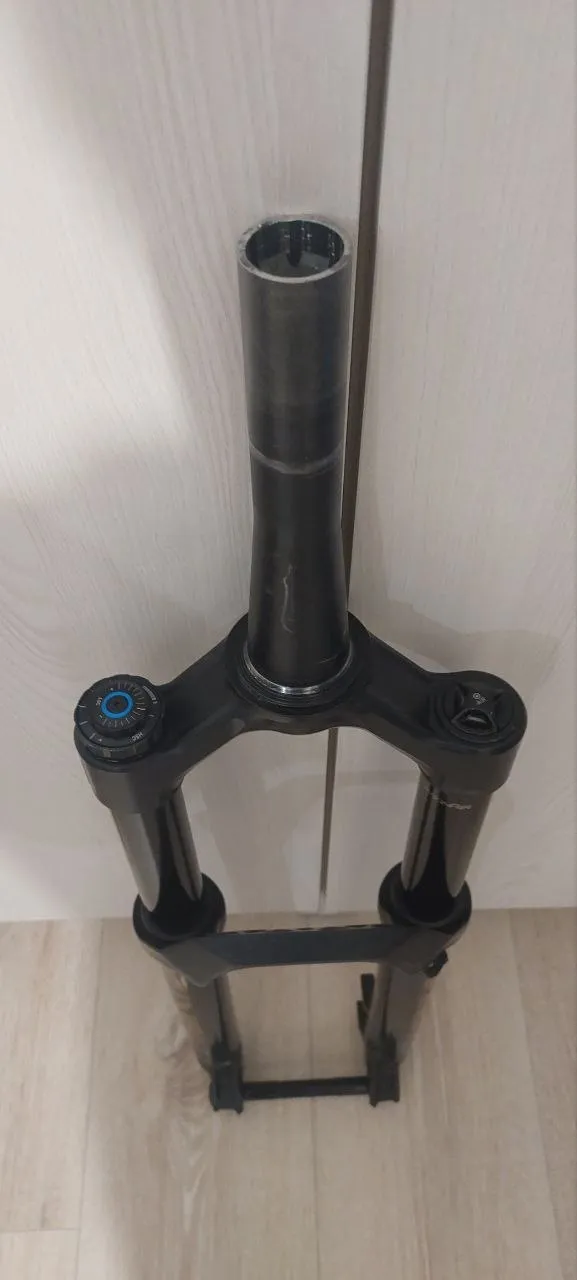 Вилка Rock Shox Lyrik Select+ Charger 3 35мм 150мм фото 4