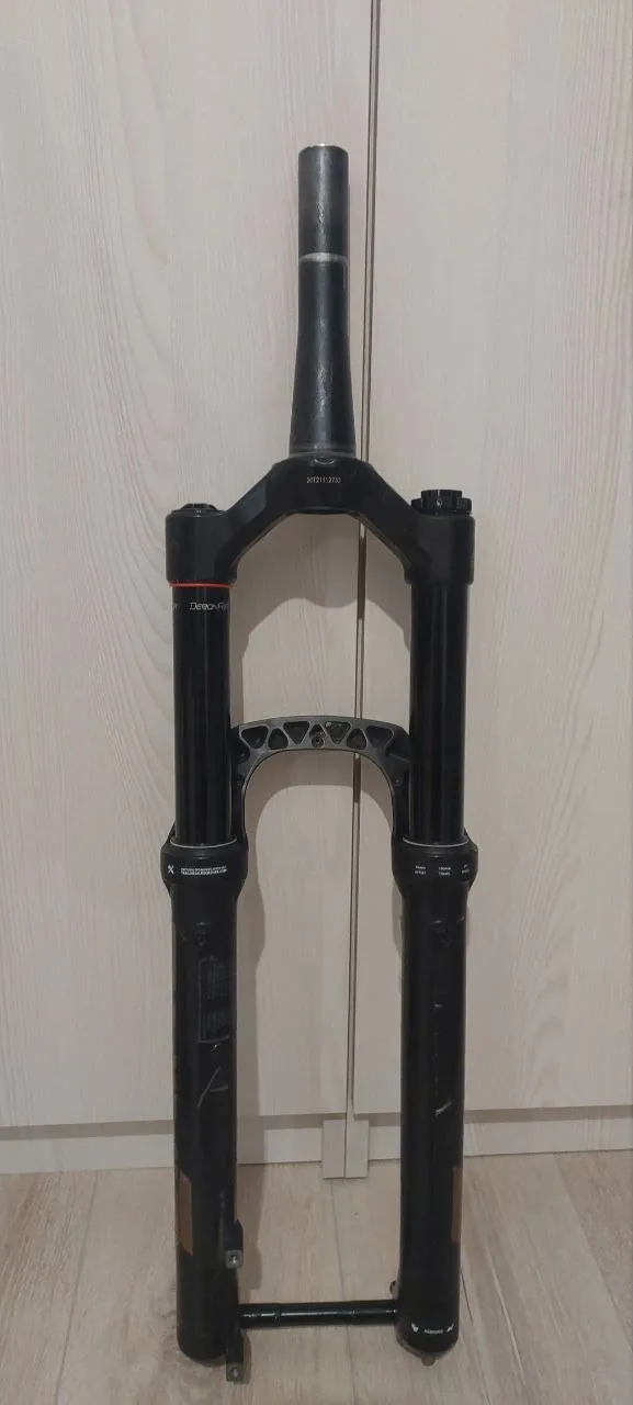 Вилка Rock Shox Lyrik Select+ Charger 3 35мм 150мм фото 5