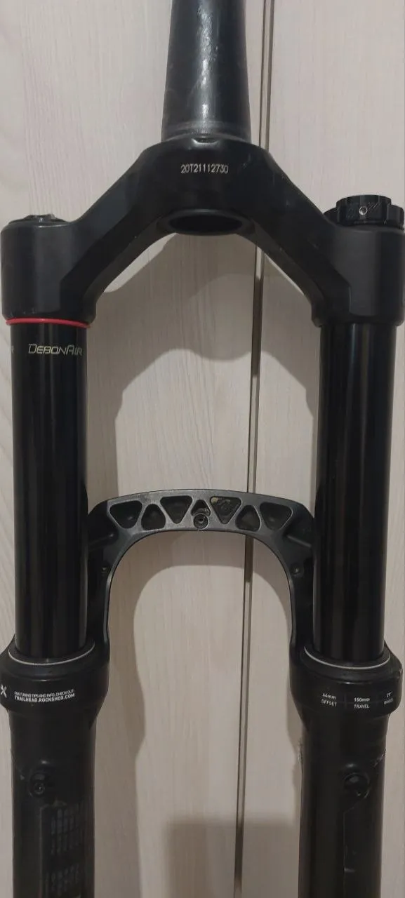 Вилка Rock Shox Lyrik Select+ Charger 3 35мм 150мм фото 7
