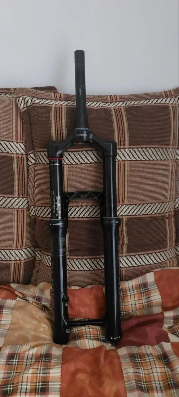 Rock Shox Domain Charger R 38 вилка 160 мм фото 3