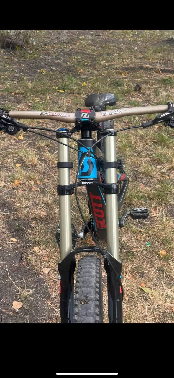 Вилка Rock Shox Boxxer фото 1