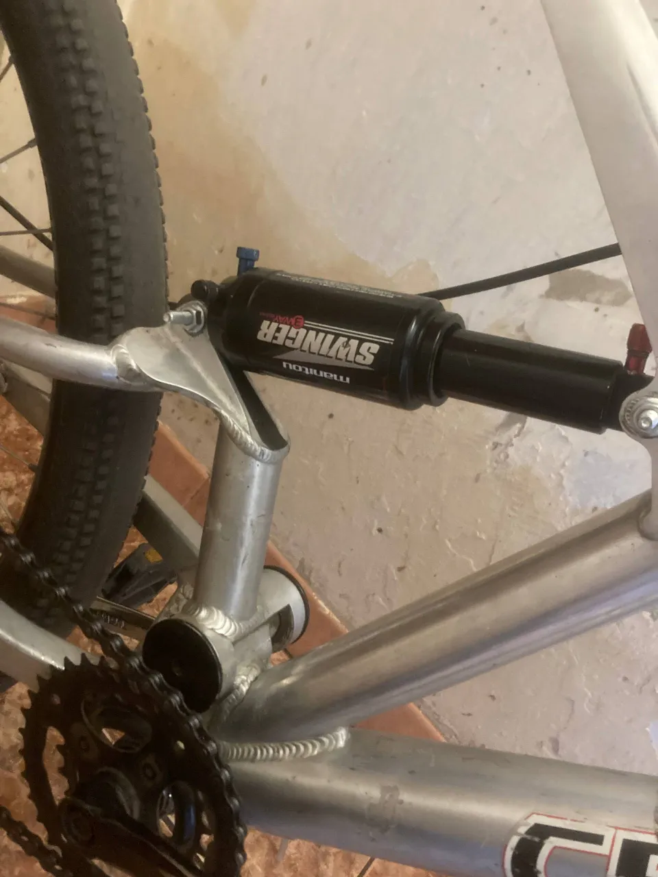 Амортизатор Manitou Swinger 200mm фото 2