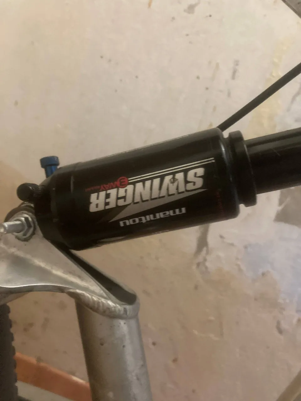 Амортизатор Manitou Swinger 200mm фото 3