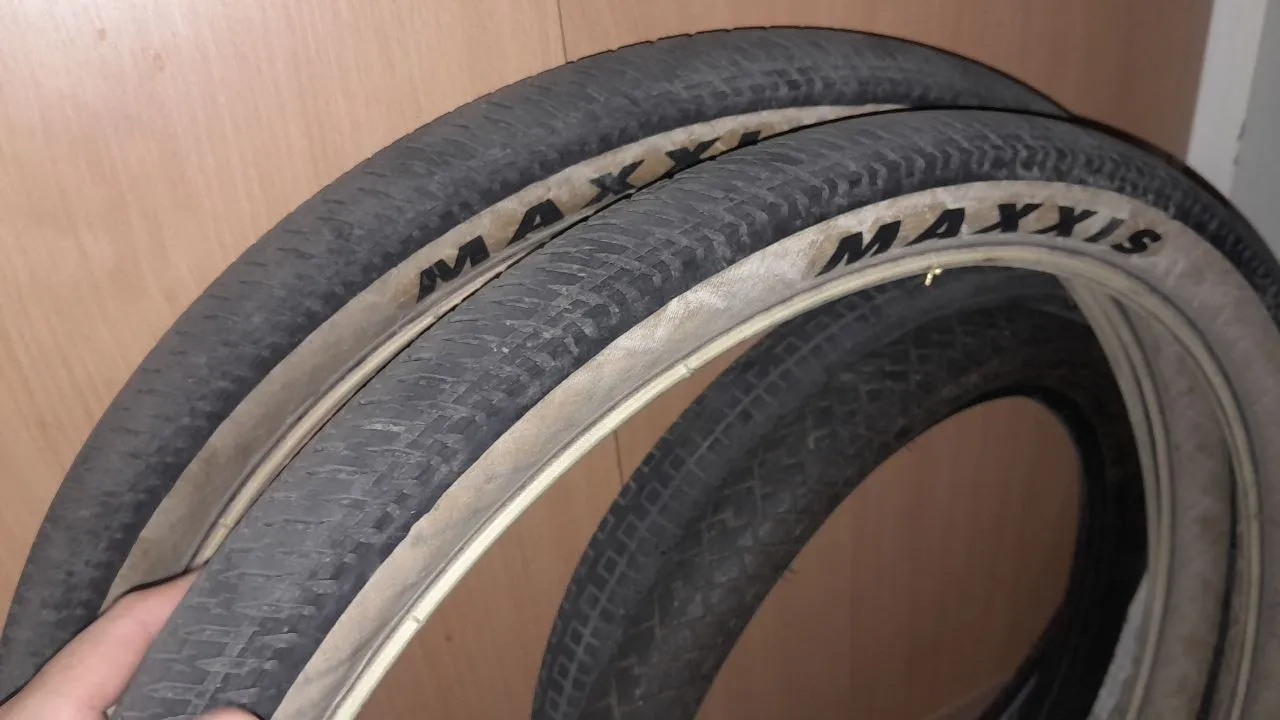 Покришки Maxxis DTH Skinwall 26x2.3 фото 2