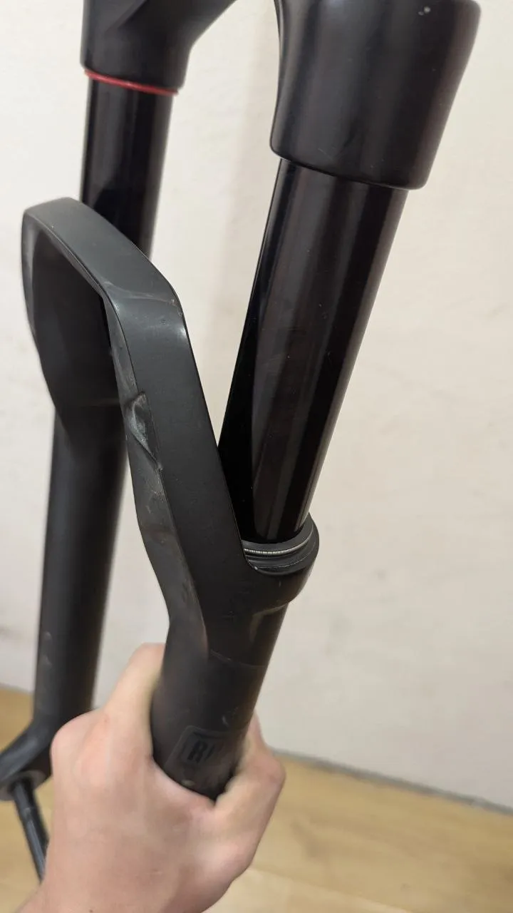Вилка RockShox Revelation 27.5 140/110 мм фото 2