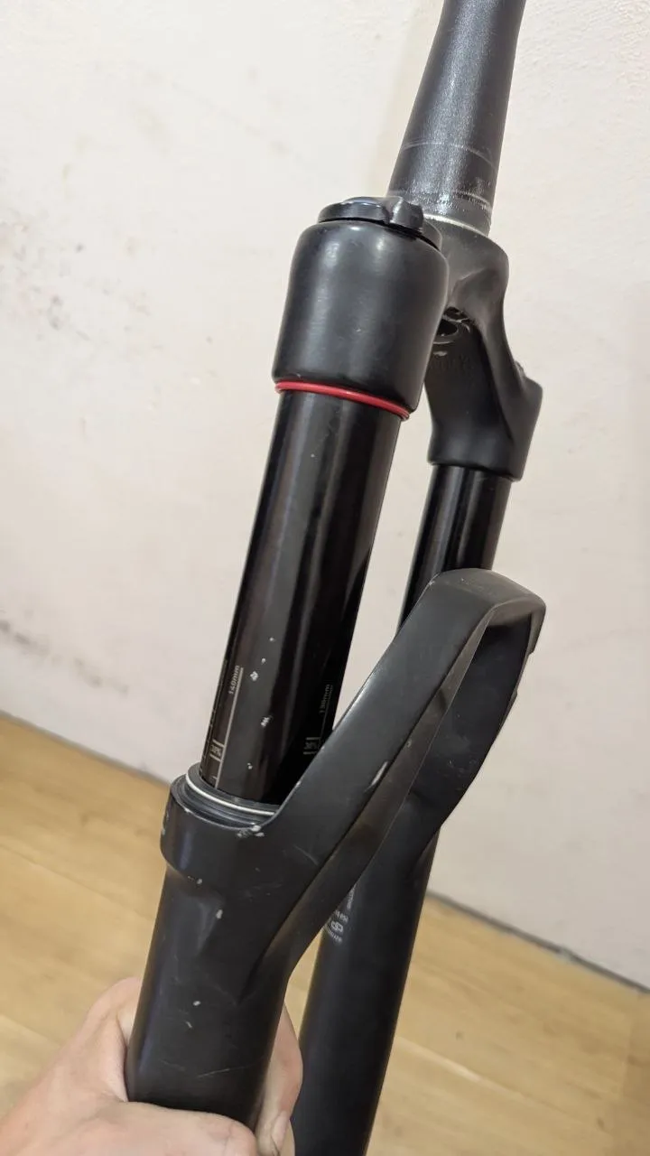 Вилка RockShox Revelation 27.5 140/110 мм фото 3