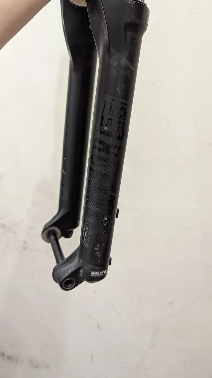 Вилка RockShox Revelation 27.5 140/110 мм фото 5
