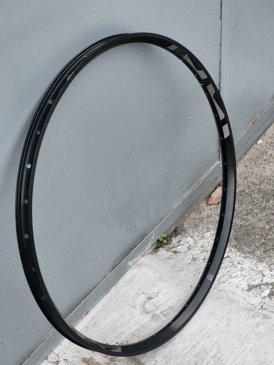 Обід E13 LG1DH 29" 32H фото 1