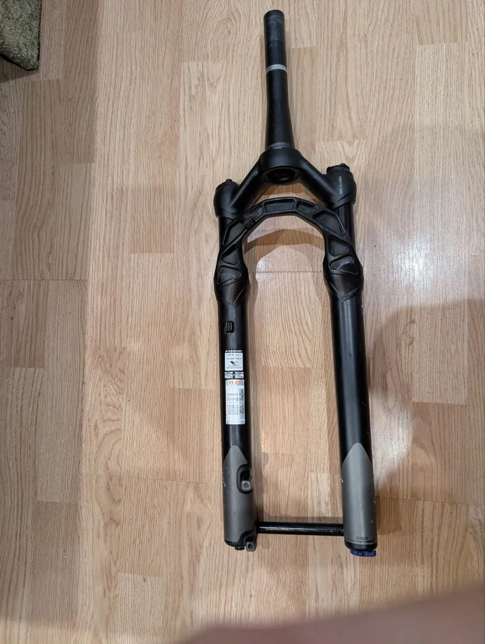 Вилка Manitou Machete 140mm Boost 15x110 під 27 колеса фото 1