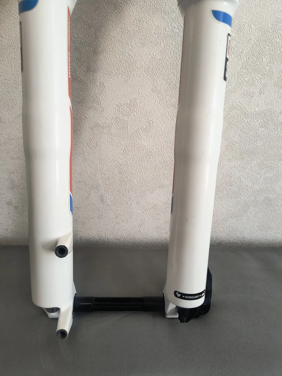 Rock Shox Recon 100мм передня вилка 26" фото 8