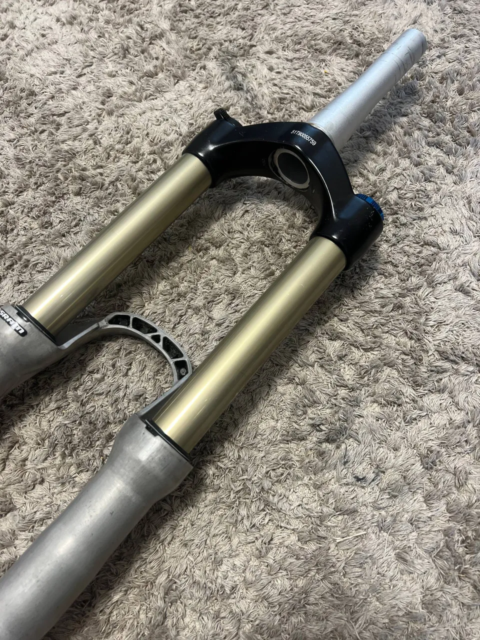Вилка RockShox Lyrik 180 мм 20x110 фото 4