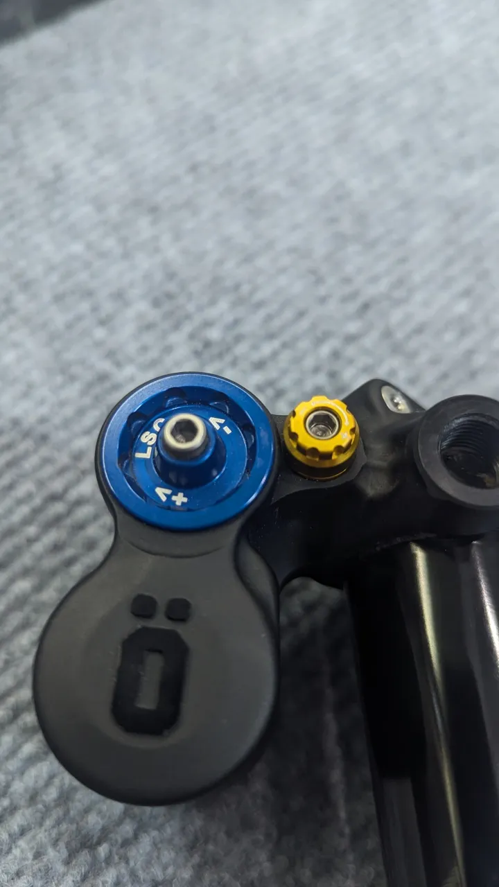 Амортизатор Öhlins TTX2Air TM 205×65 Trunnion фото 3