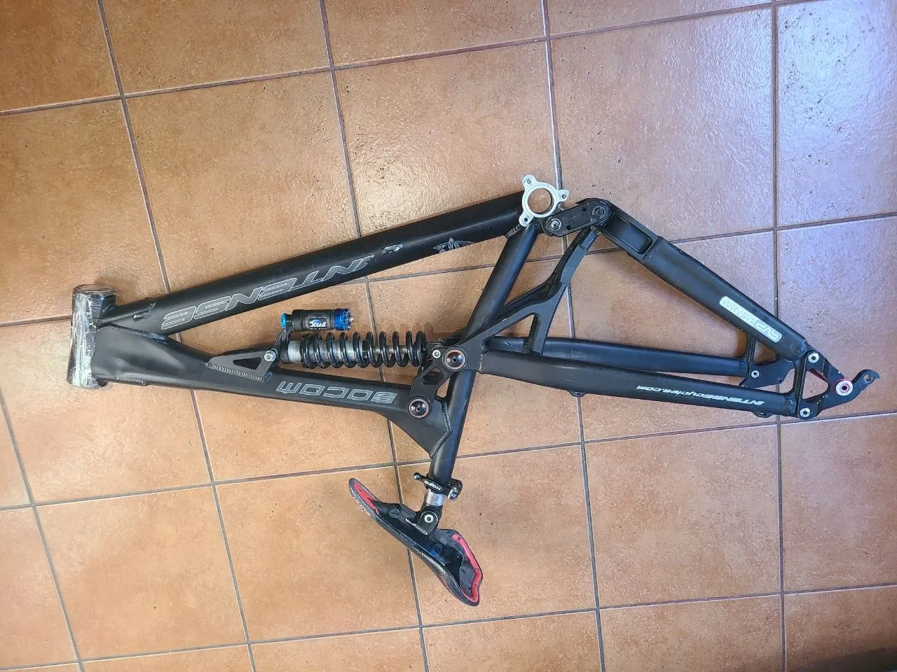 Intense Socom Pro 2008 рама двопідвіс M 26" фото 4