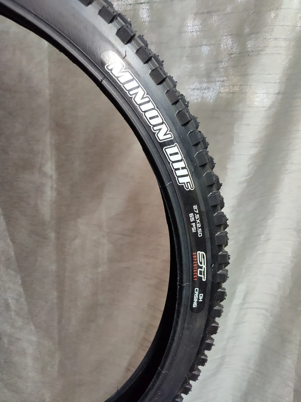 Покришка Maxxis MINION DHF 27.5x2.50 фото 2