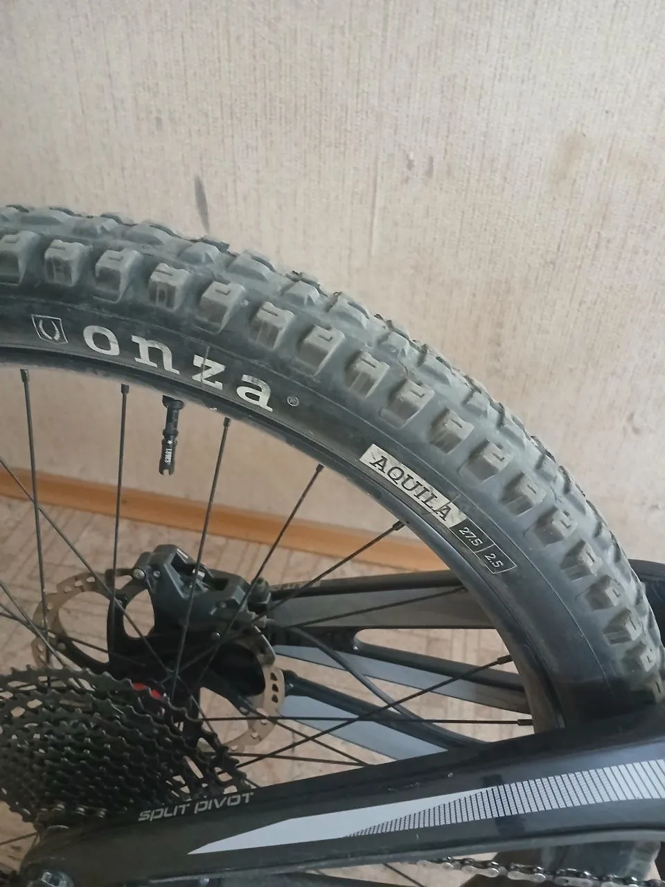 Руль Sixpack Millennium 805 + покришки Onza Aquila 27.5 та 29 фото 5