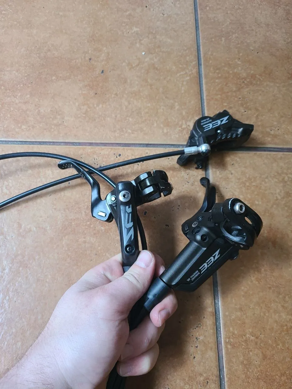 Гідравлічні гальма Shimano Zee фото 1