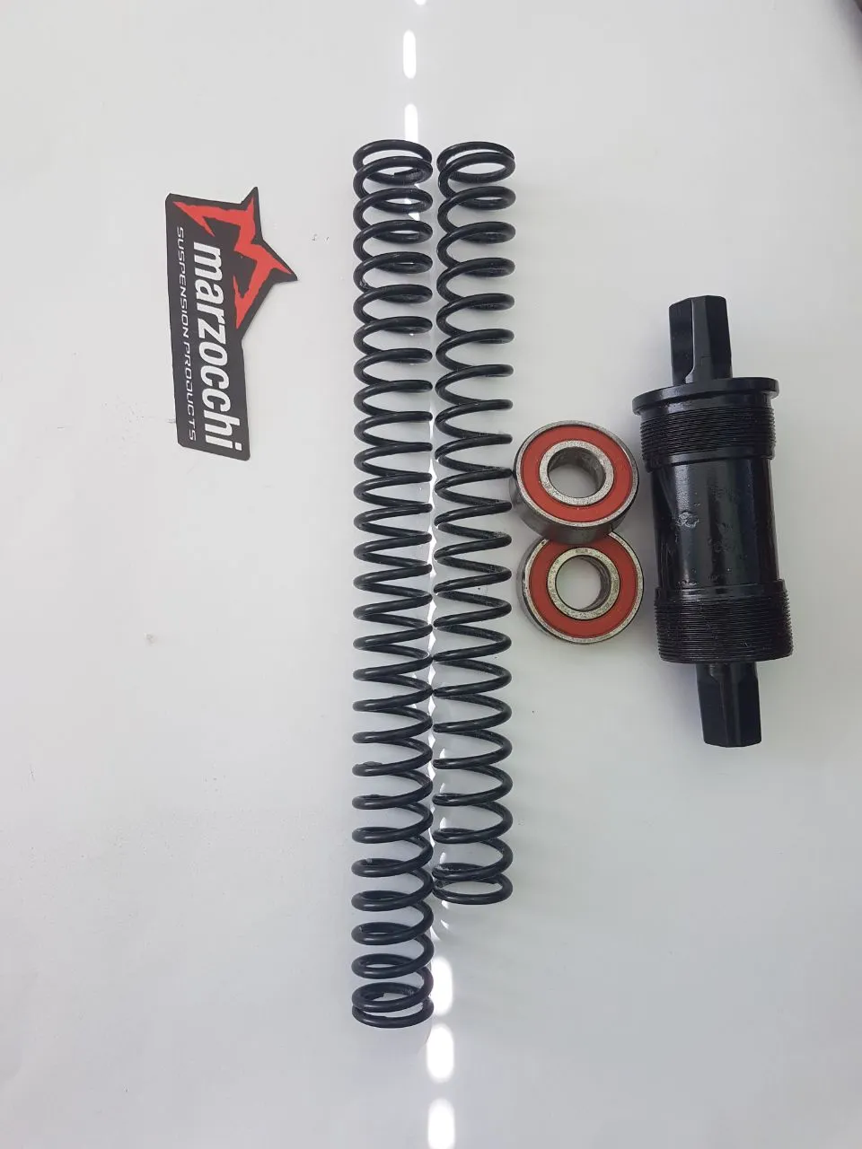 Наклейки + Пружина + Каретка + Сумка + Годинник Marzocchi та Monster Energy фото 6