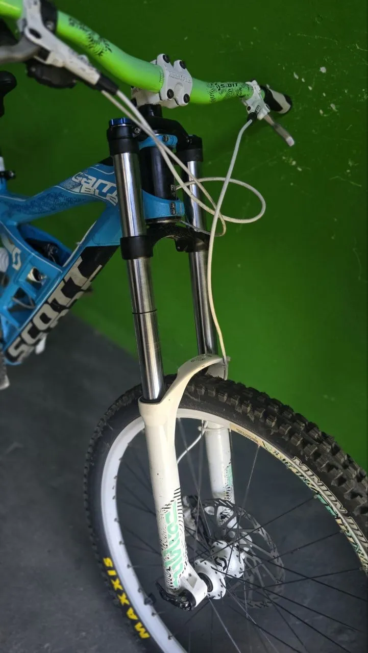 Вилка Rock Shox 200mm 20x110 фото 1