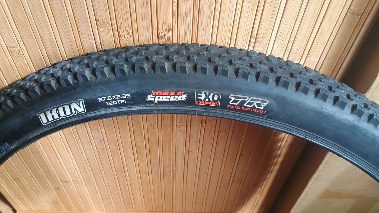 Покришка Maxxis Ikon 27.5 2.35 фото 1