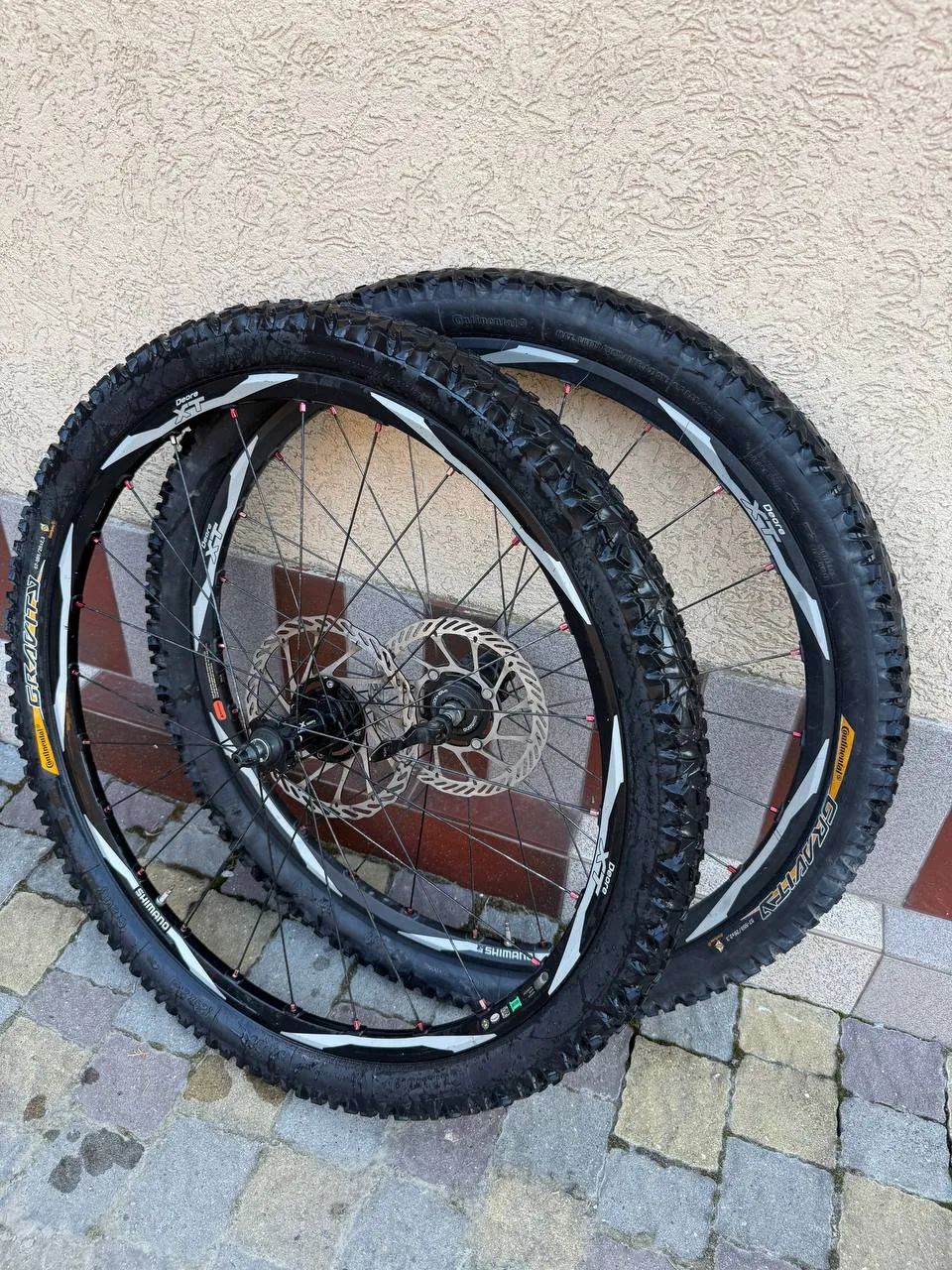 Вілсет 26 Shimano Deore XT з покришками Continental Gravity фото 1