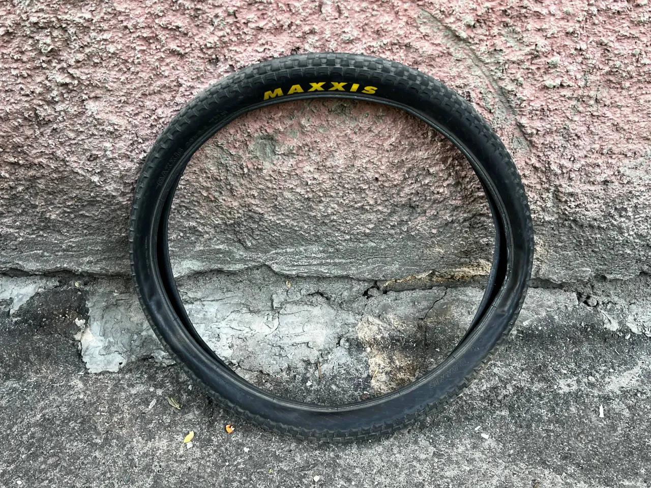 Покришка Maxxis Holy Roller 26x2.40 фото 3