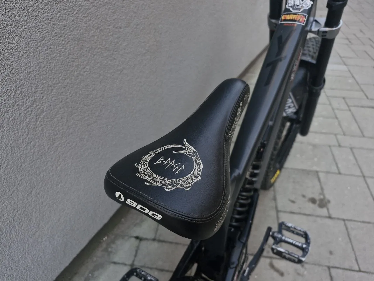 YT Tues 2021 AL 27.5 M — DH велосипед фото 3