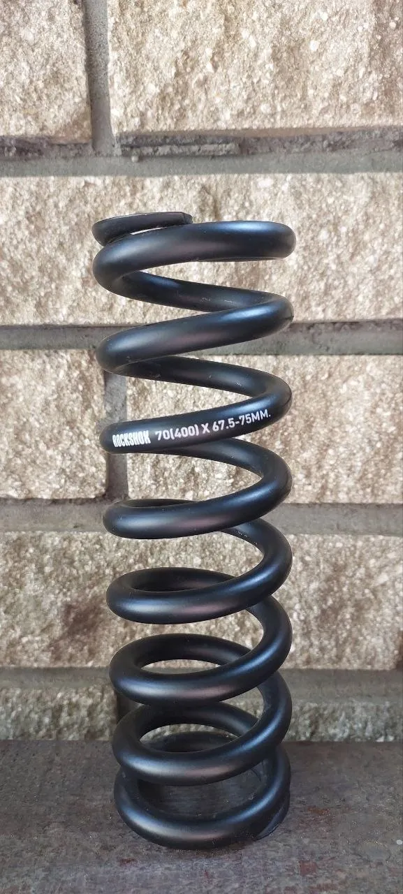 Пружина RockShox Metric Coil Electric Red 425lbs + RockShox 350×2,75 + RockShox Metric Coil 400lbs фото 5