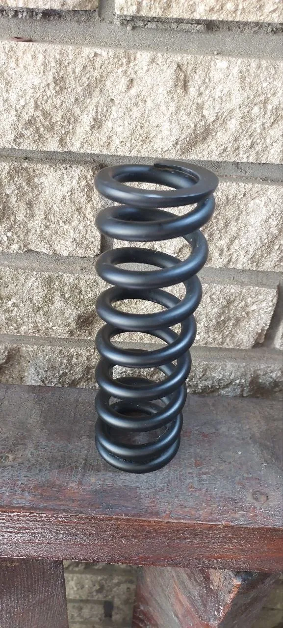 Пружина RockShox Metric Coil Electric Red 425lbs + RockShox 350×2,75 + RockShox Metric Coil 400lbs фото 6