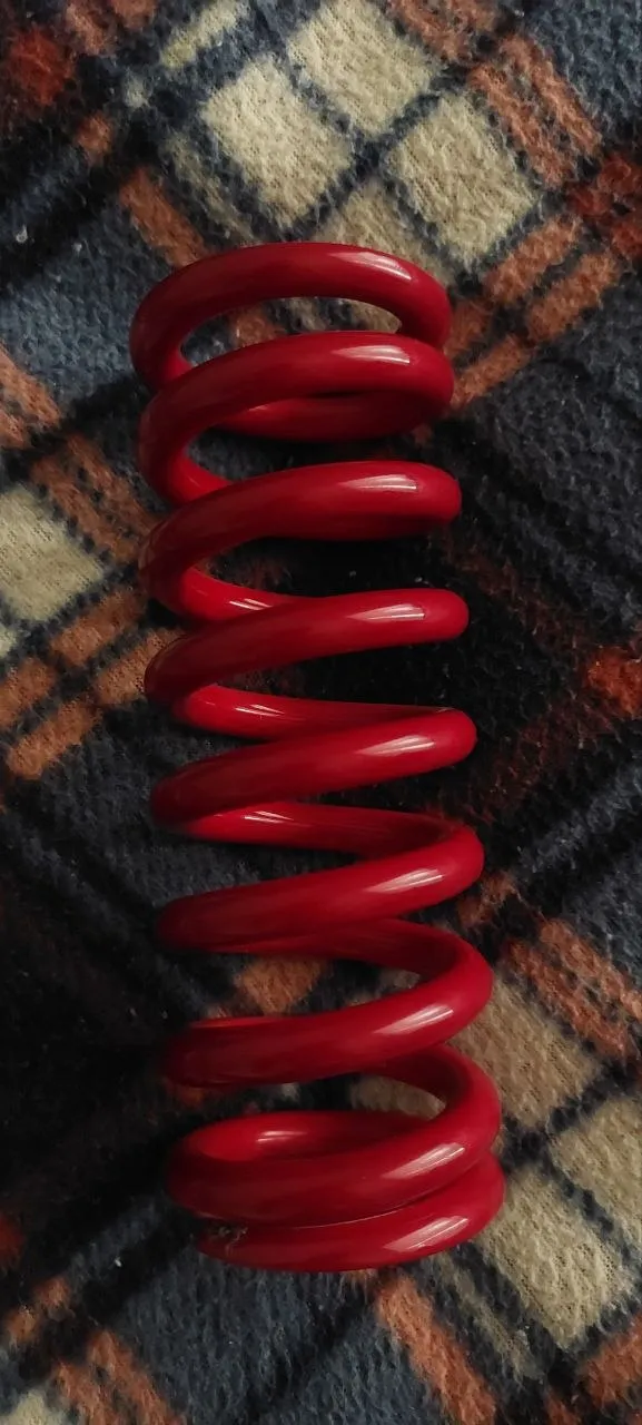 Пружина RockShox Metric Coil Electric Red 425lbs + RockShox 350×2,75 + RockShox Metric Coil 400lbs фото 2