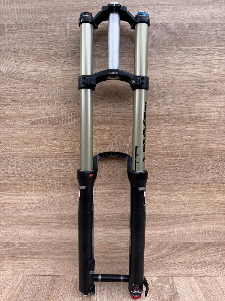 Вилка Rock Shox Boxxer R2C2 фото 5