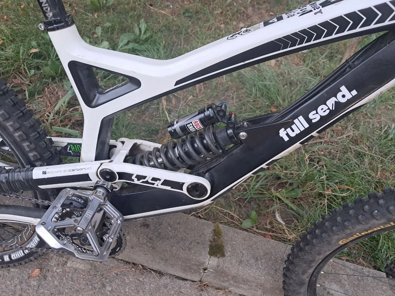 YT Industries Tues CF Comp 2017 фото 6