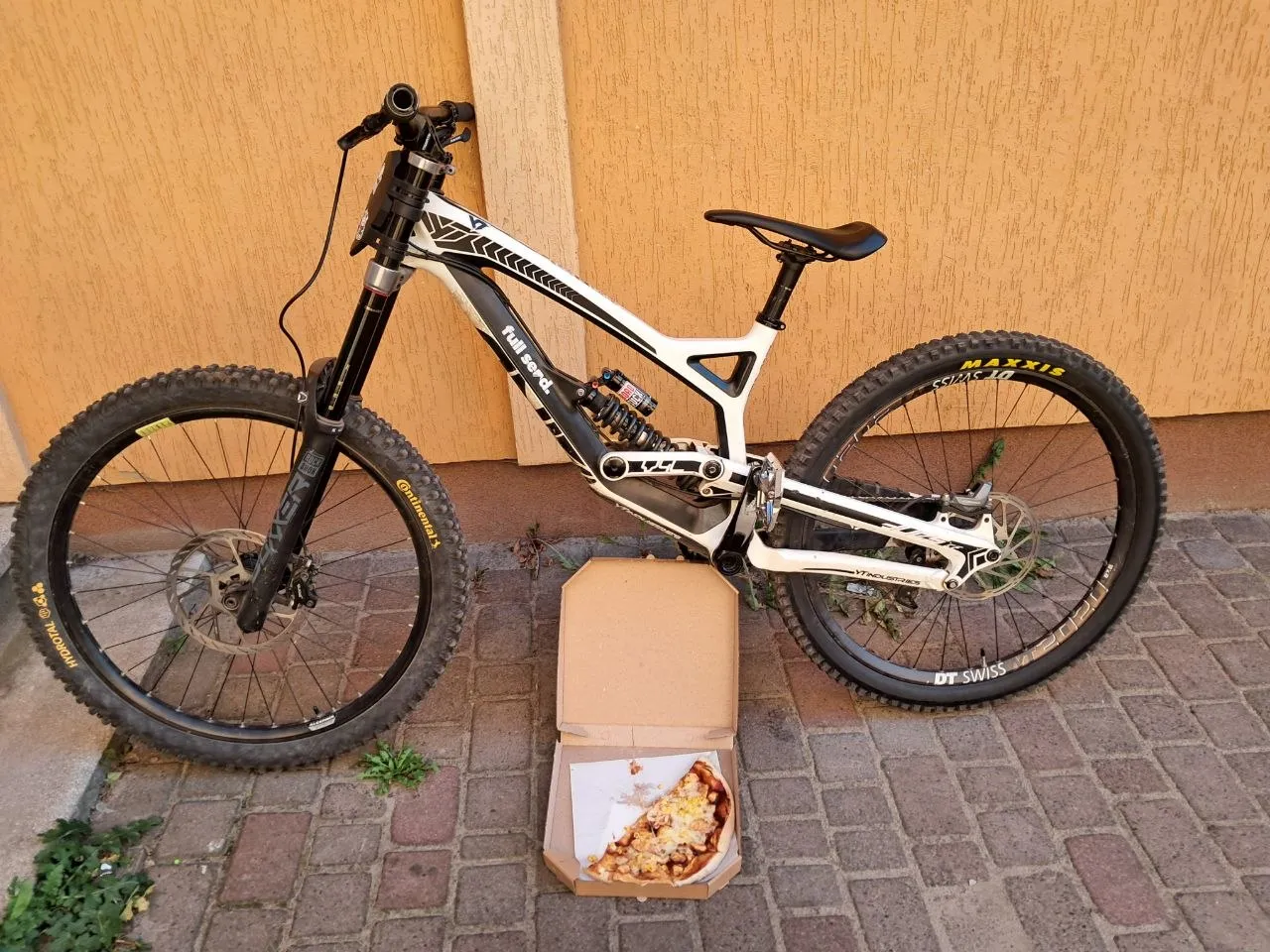YT Industries Tues CF Comp 2017 фото 9