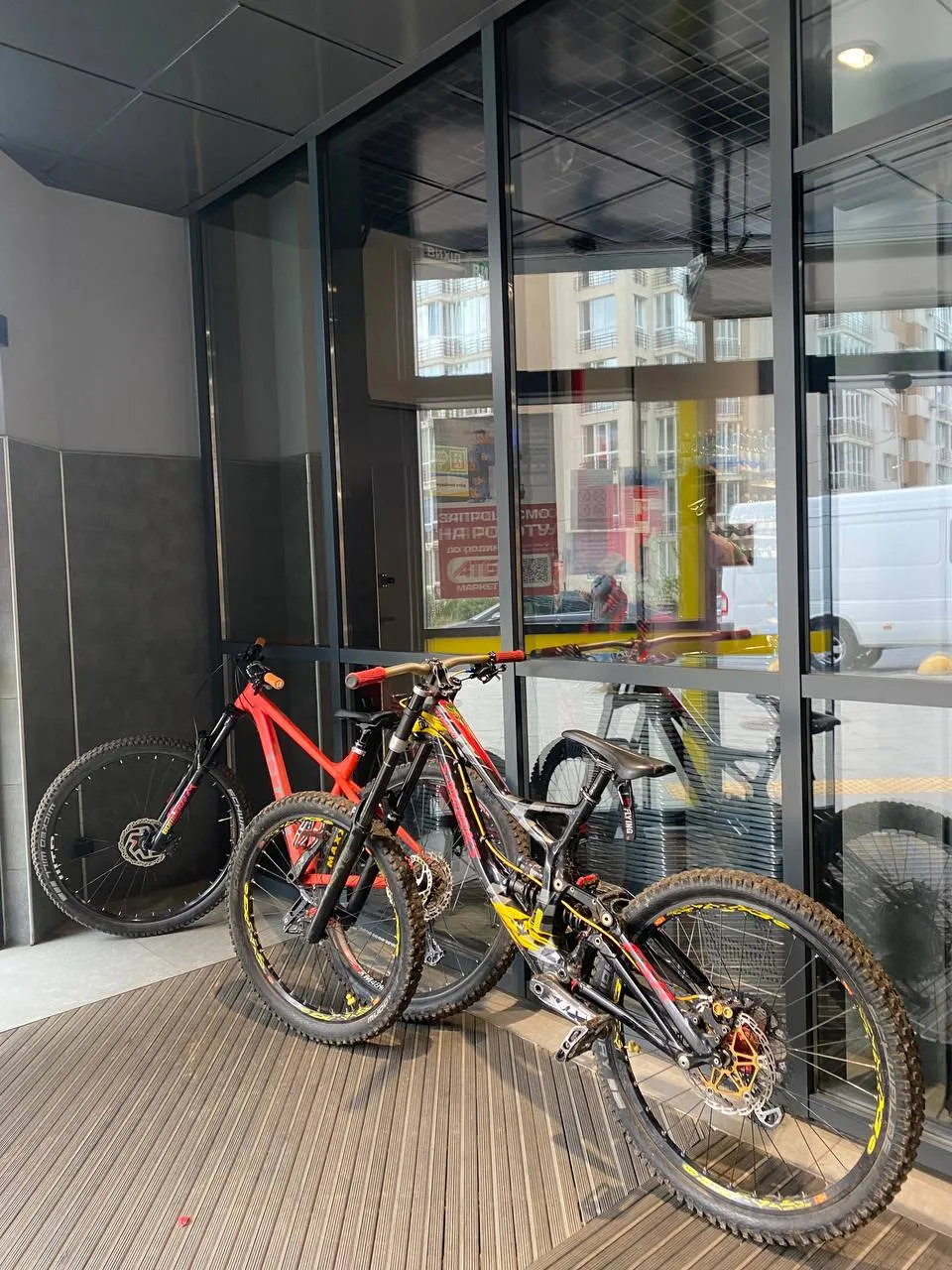 S-Works Demo8 2016 фото 2